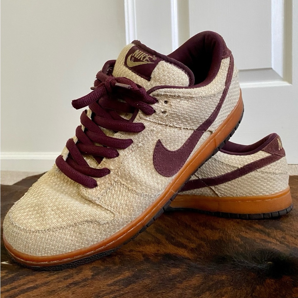 Nike SB Dunk Low Red Mahogany
